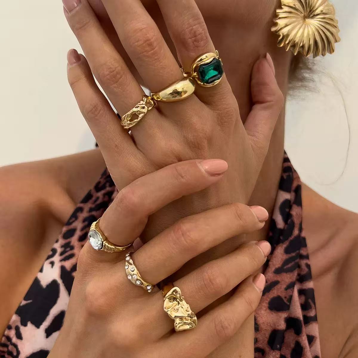 Luxury Rhinestone Knuckle Ring Set, Liquid Style Geometric Smooth Lava Ring, Cross-border Instagram Ring