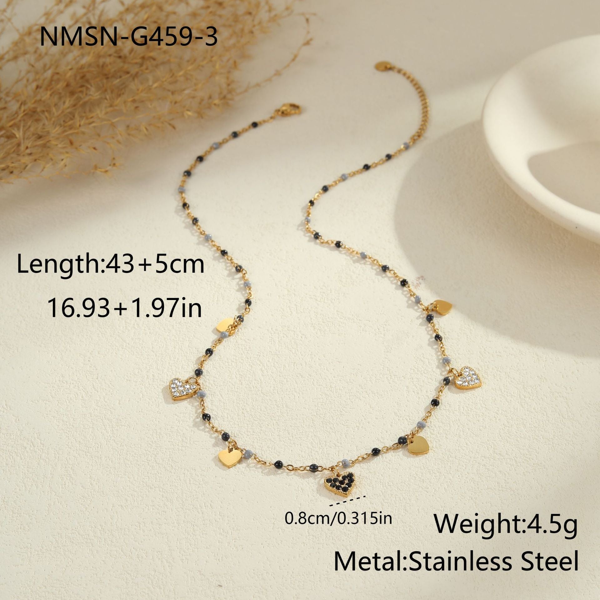 Trendy diamond-encrusted heart-shaped stainless steel clavicle chain necklace with a unique design.