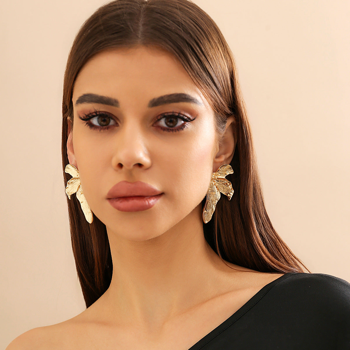 Elegant Silver Textured Leaf Statement Earrings